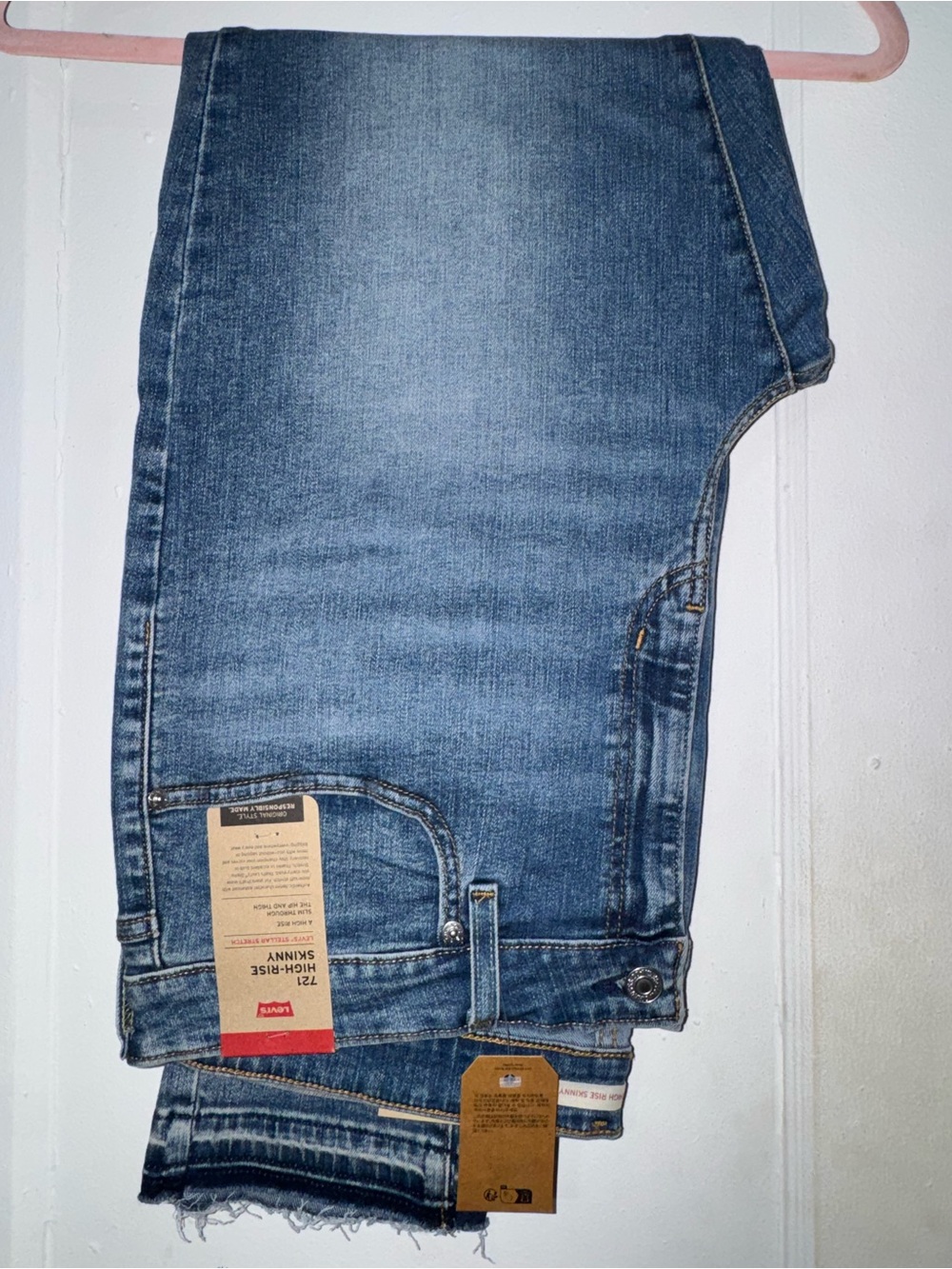Levi's 721 Skinny Jeans in Medium Blue Wash
